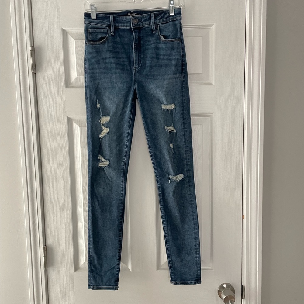ABERCROMBIE & FITCH - Simone High Rise Super Skinny